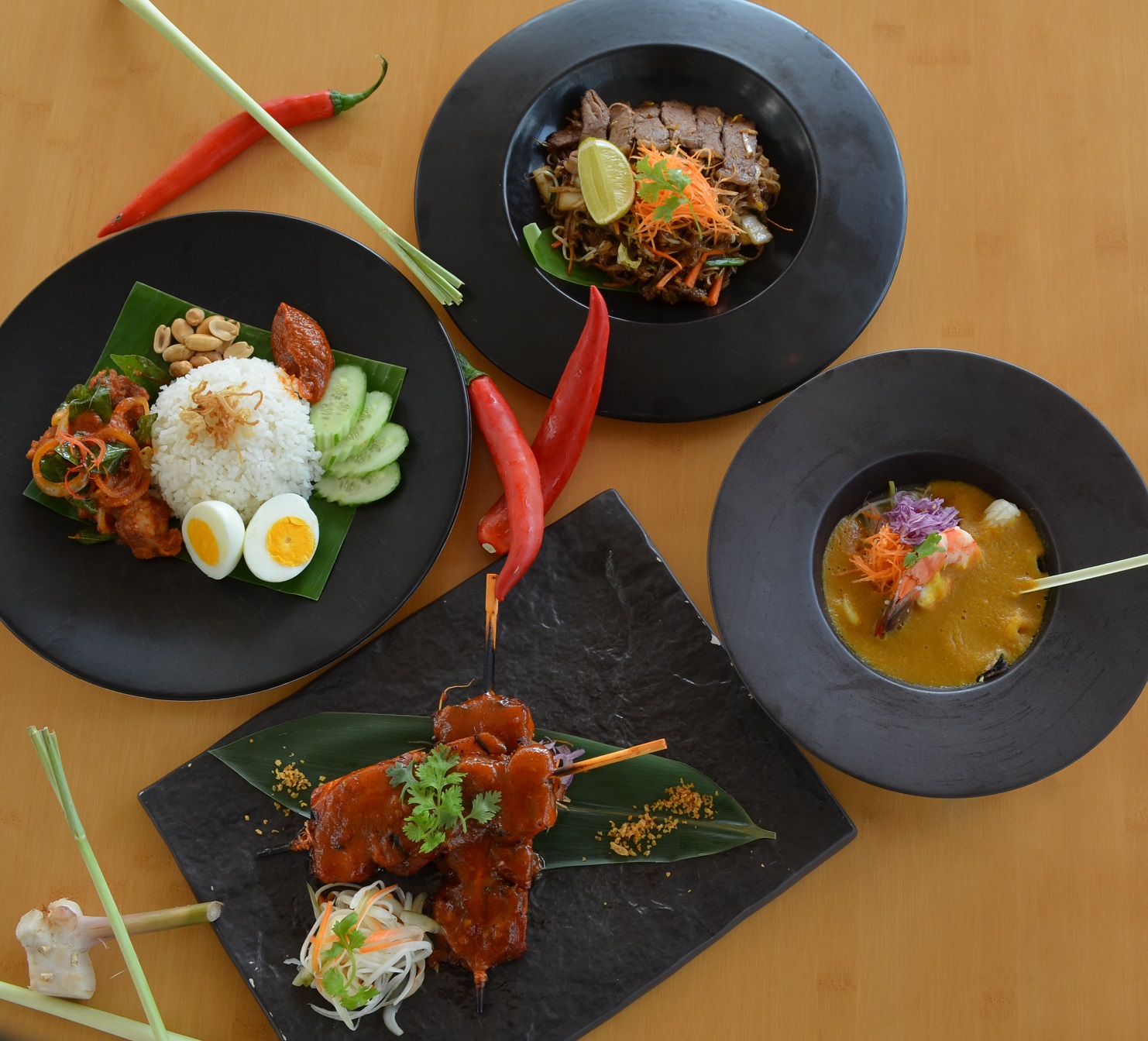 منتجع سانت ريجيس السعديات يعلن عن تقديم أشهى الأطباق الماليزية الجاهزة في مطعم "سونتا P_983h7f8v1